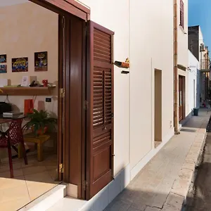 https://angolo-arancio-bed-breakfast.sicilyhotelsitaly.net